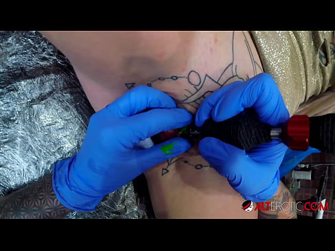 ❤️ Extremamente tatuada, a brasa Sully Savage fez uma tatuagem em seu clítoris ❤️❌ Sexo vídeo em porno pt-br.com-porn-mz.ru